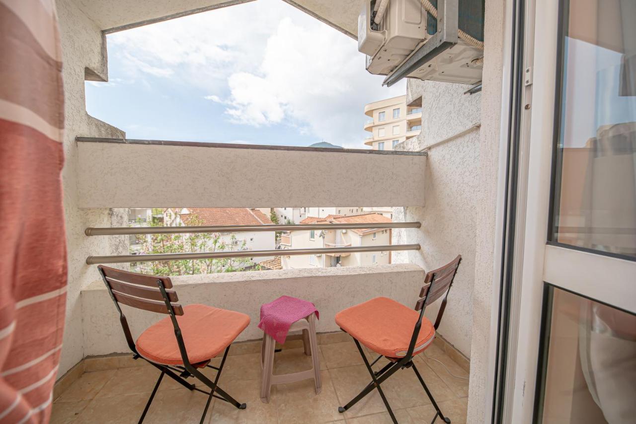 Fairytale 1 And 2 Appartement Budva Buitenkant foto