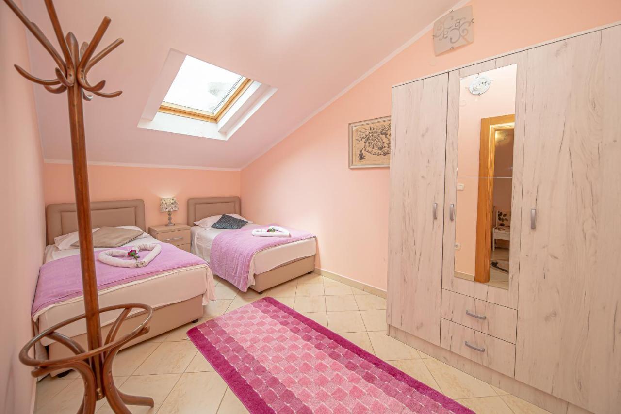 Fairytale 1 And 2 Appartement Budva Buitenkant foto