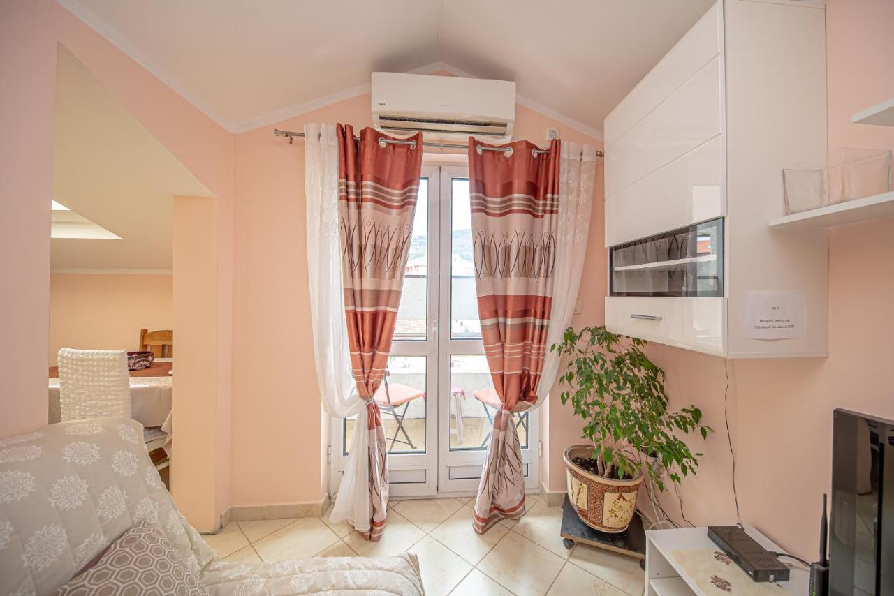 Fairytale 1 And 2 Appartement Budva Buitenkant foto