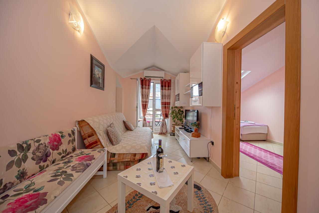 Fairytale 1 And 2 Appartement Budva Buitenkant foto