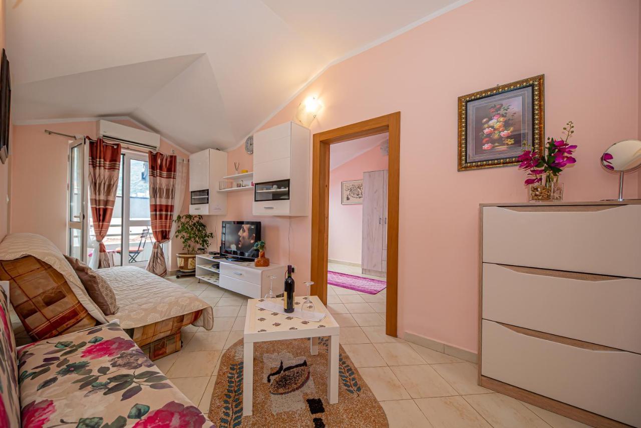 Fairytale 1 And 2 Appartement Budva Buitenkant foto