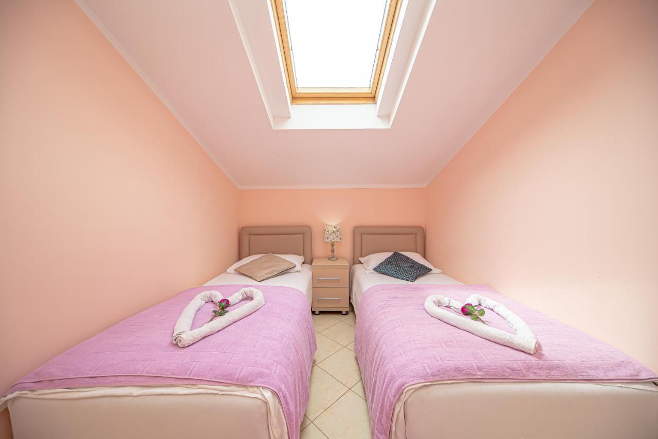 Fairytale 1 And 2 Appartement Budva Buitenkant foto
